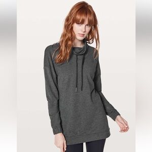 Lululemon Twisted and Tucked Funnel Neck Pullover size 4 Athleisure workout yoga